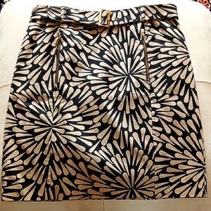 Talbots Gorgeous Classic Black and Tan Floral Design Sz 10 Aline/pencil Skirt